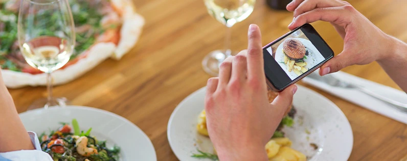 Mouth-Watering Ways to Use Instagram Stories for Restaurant Marketing